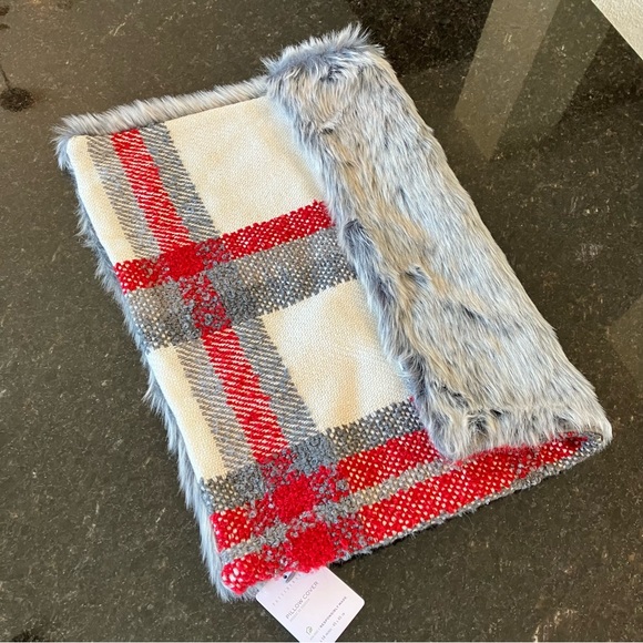 New Pottery Barn Graham Plaid Faux Fur Back Pillow Cover, Grey White Red Plaid - Picture 14 of 16